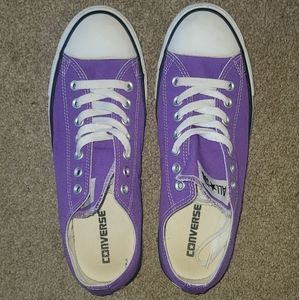 Chuck Taylors (Low) Purple